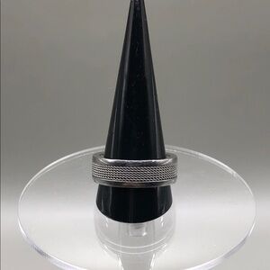 Solid stainless steel mesh texture ring band big size 12 men's makers mark.